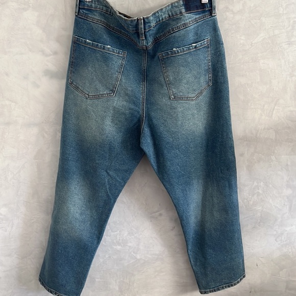 NWT Suko Jeans Women's High waisted Straight Leg Ripped Jeans, Cropped, Size 10 - Picture 8 of 9